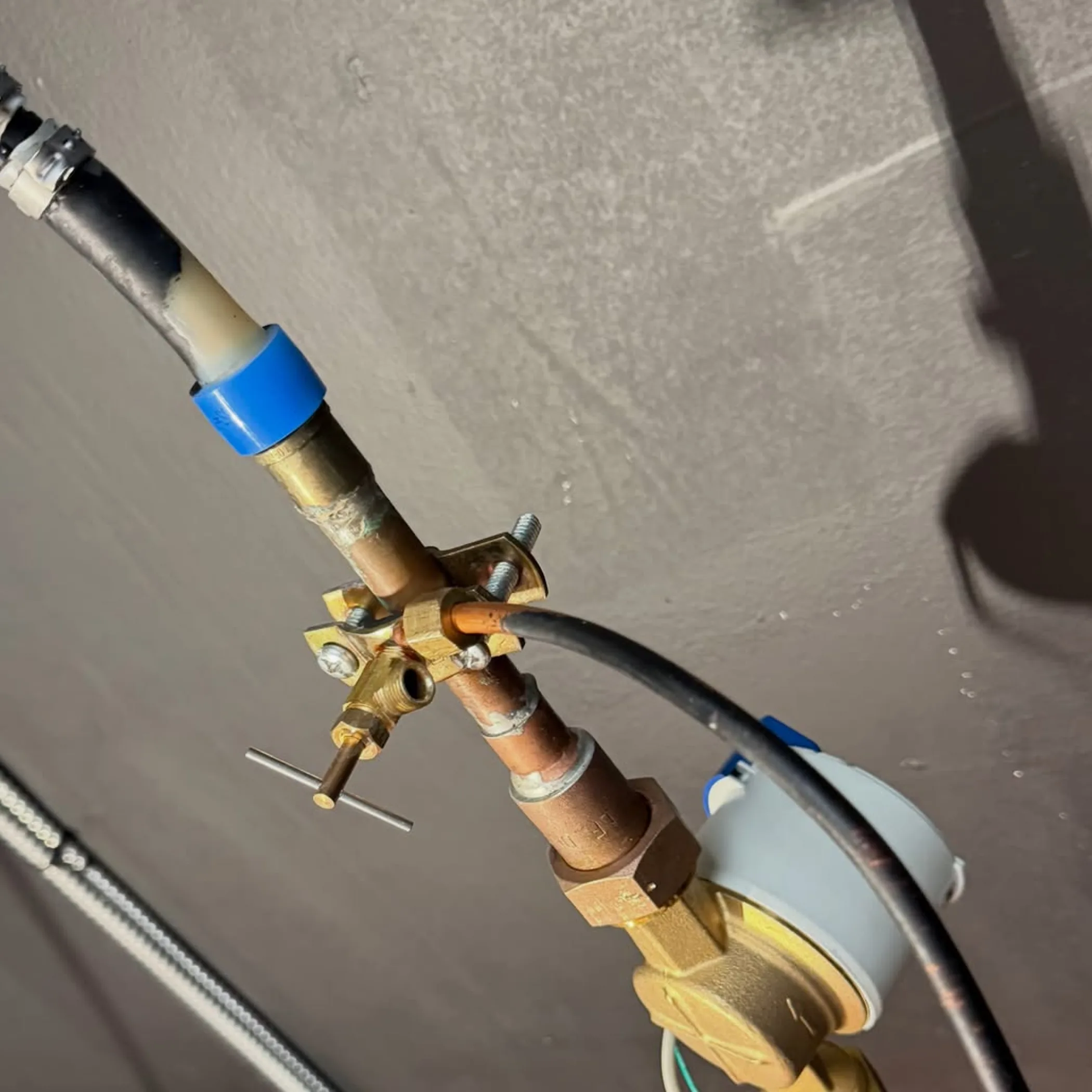hot water system plumbing connection