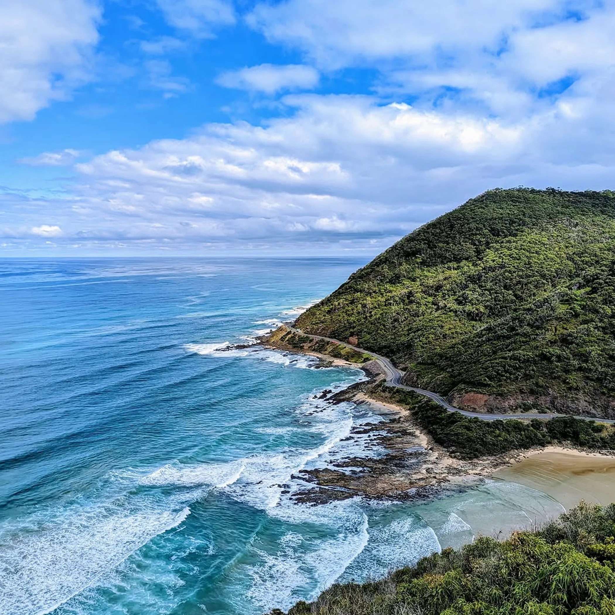 scenic coastal drive in victoria